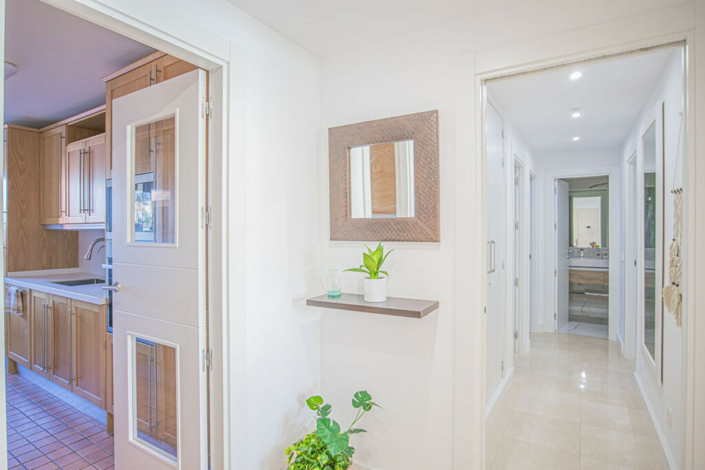 Middle Floor Apartment Estepona Málaga - image 22
