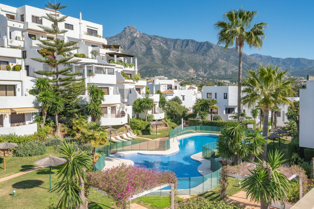 Middle Floor Apartment The Golden Mile Málaga - image 22