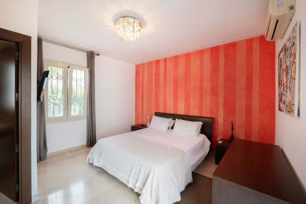 Detached Villa Marbella Málaga - image 23