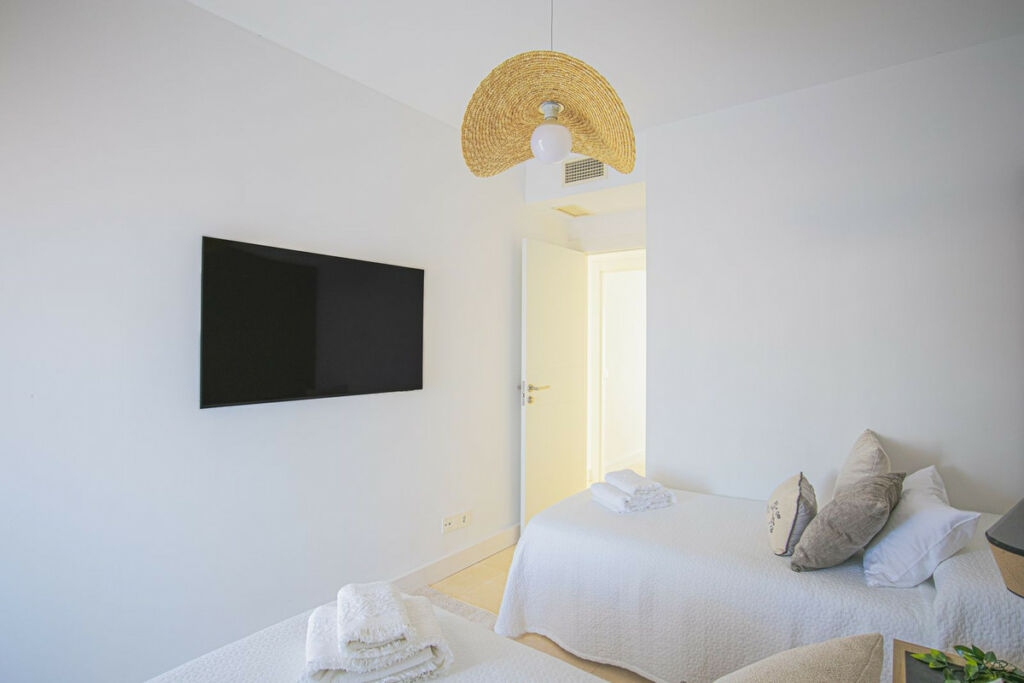 Middle Floor Apartment Estepona Málaga - image 23