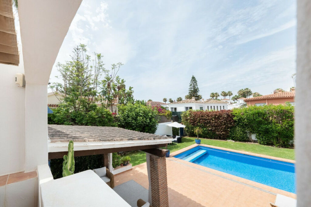 Detached Villa Marbella Málaga - image 24