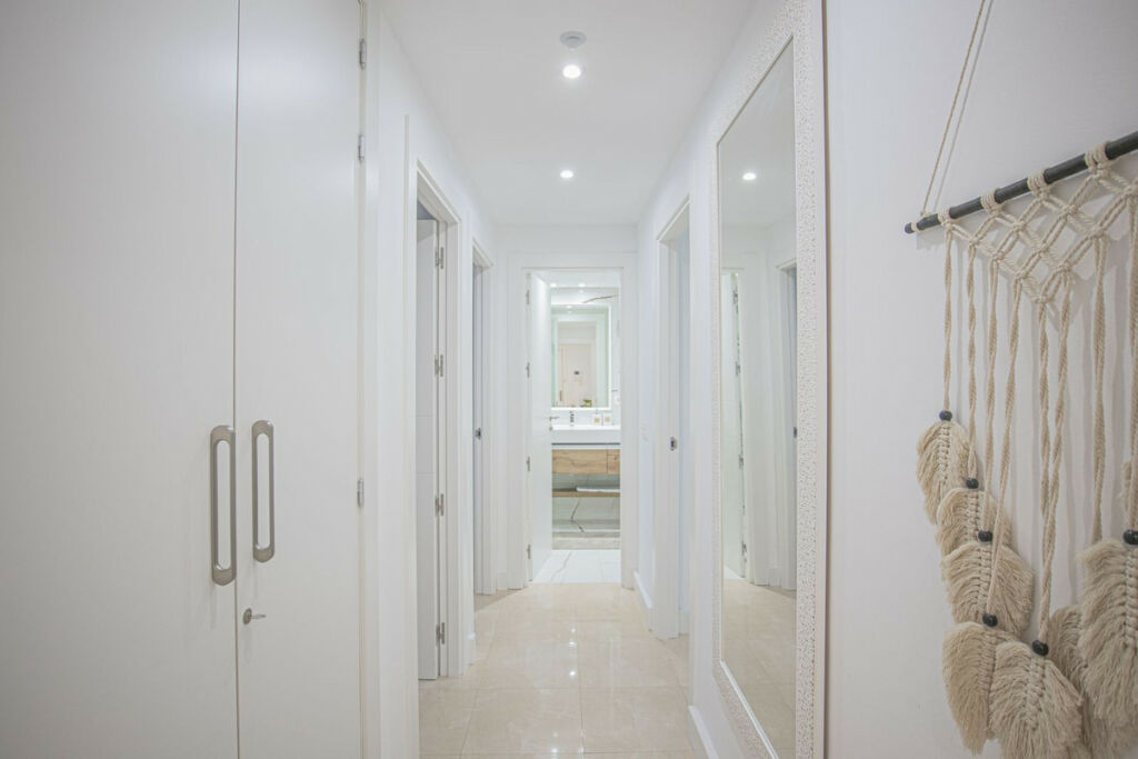 Middle Floor Apartment Estepona Málaga - image 24