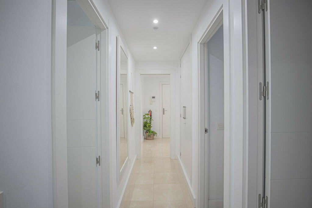 Middle Floor Apartment Estepona Málaga - image 25