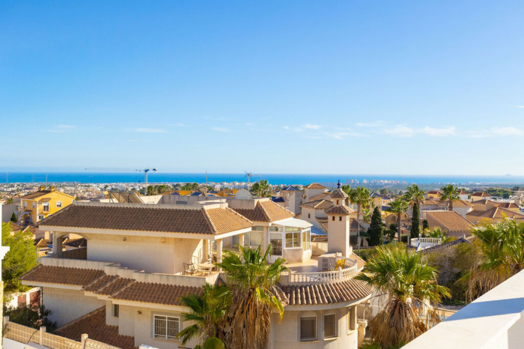 Top Floor Apartment Villamartin Alicante - image 25