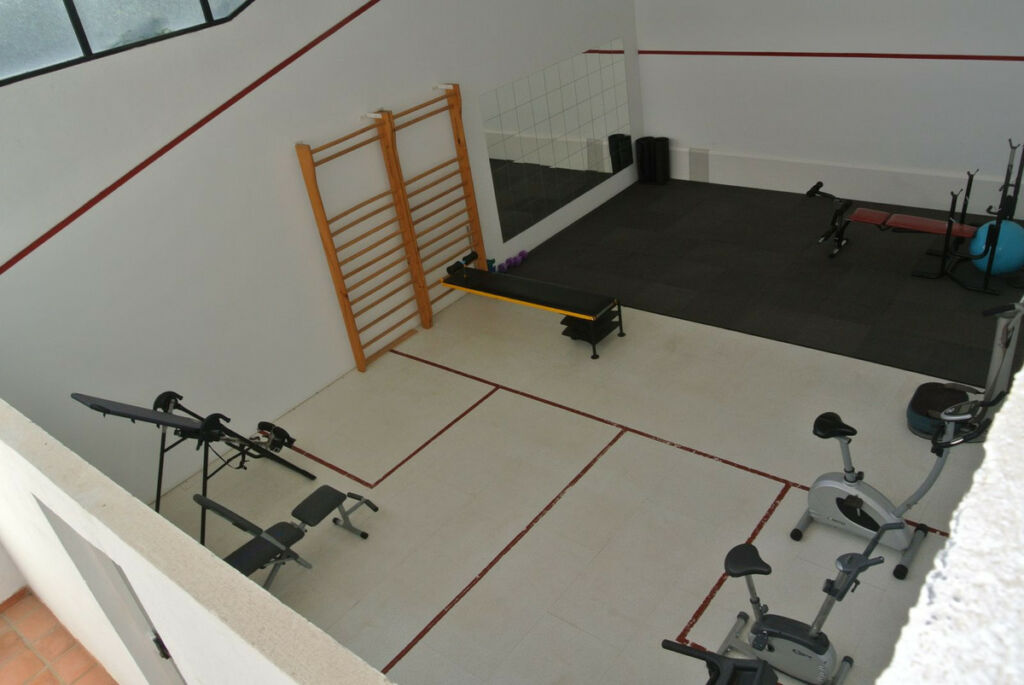 Middle Floor Apartment The Golden Mile Málaga - image 25