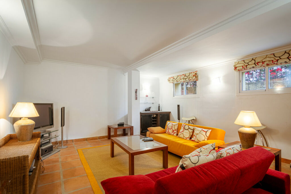 Townhouse Istán Málaga - image 11