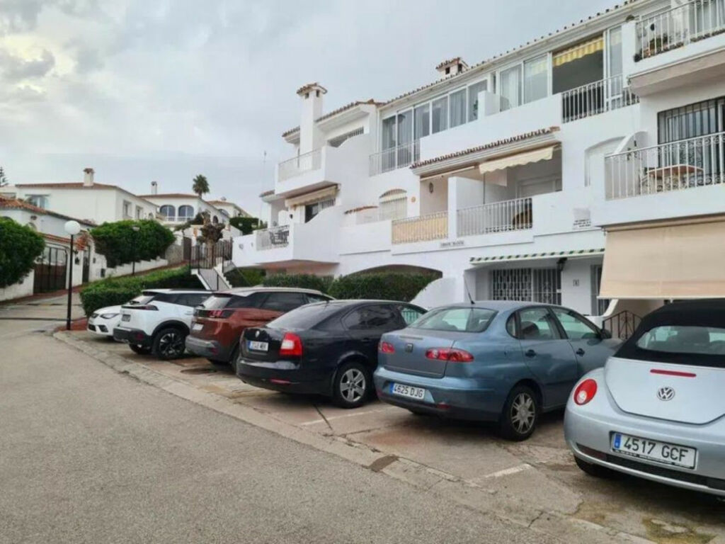 Middle Floor Apartment Manilva Málaga - image 25