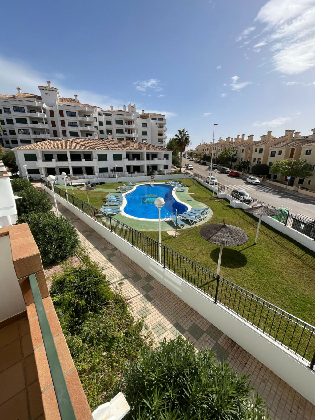 Ground Floor Apartment Lomas De Campoamor Alicante - image 2