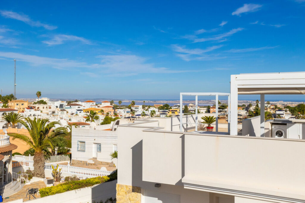 Top Floor Apartment Villamartin Alicante - image 26
