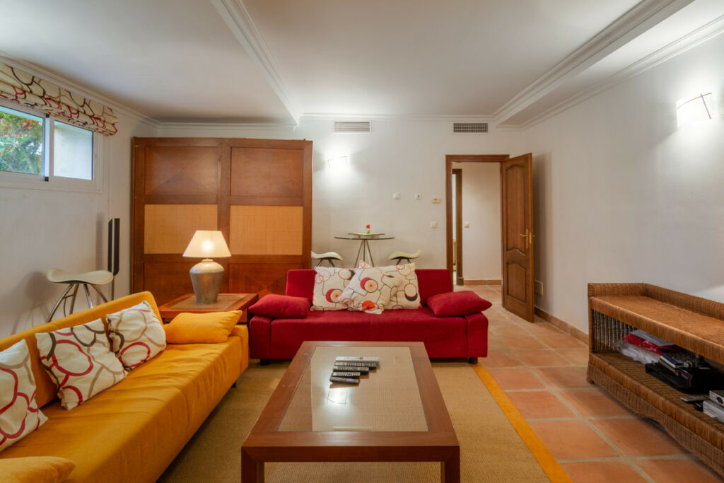 Townhouse Istán Málaga - image 12