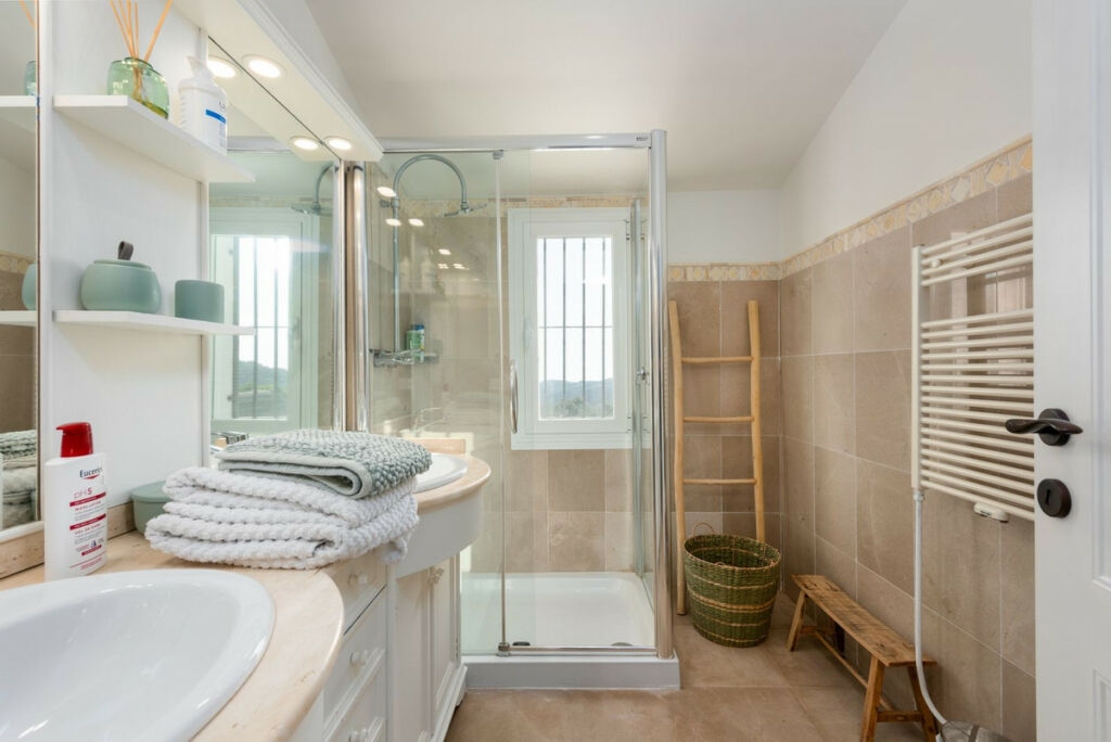 Detached Villa La Mairena Málaga - image 35