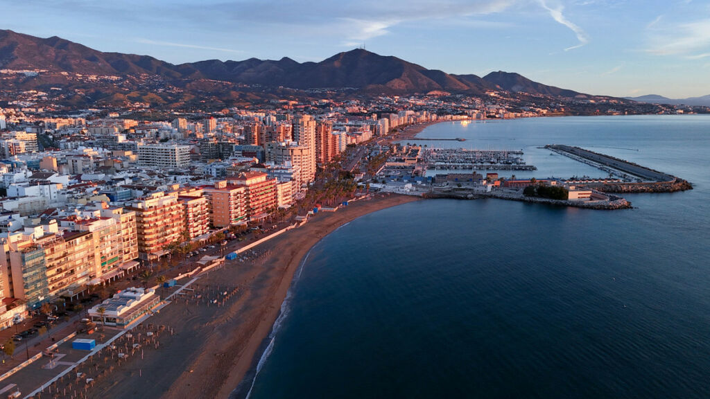 Middle Floor Apartment Fuengirola Málaga - image 29