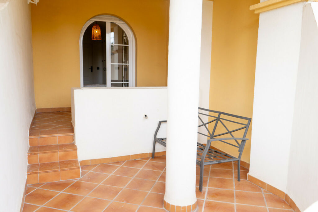 Middle Floor Apartment Nueva Andalucía Málaga - image 29