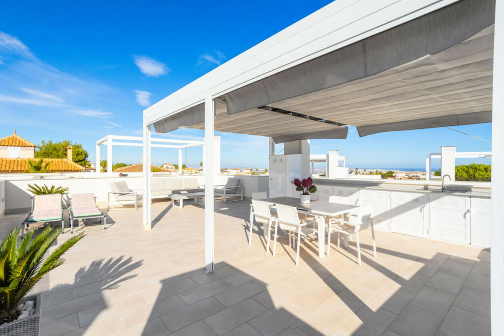 Top Floor Apartment Villamartin Alicante - image 5