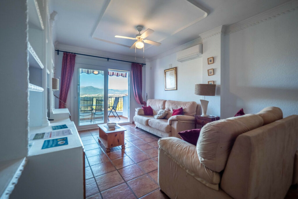 Middle Floor Apartment Alhaurín el Grande Málaga - image 3
