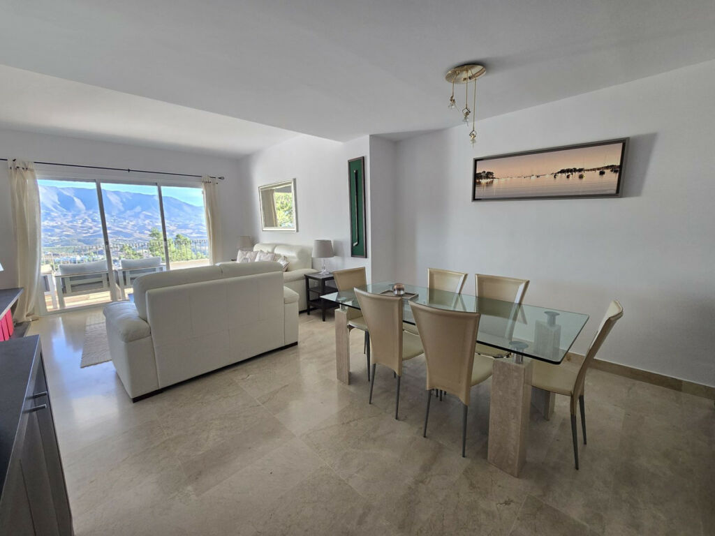 Middle Floor Apartment La Cala Golf Málaga - image 3