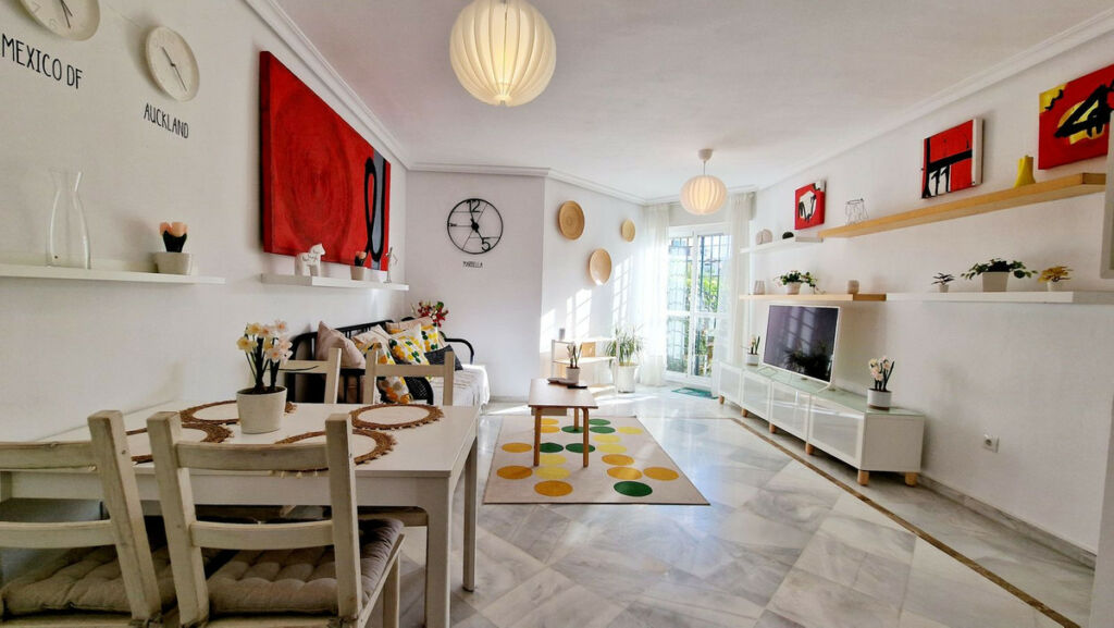 Ground Floor Apartment Nueva Andalucía Málaga - image 3