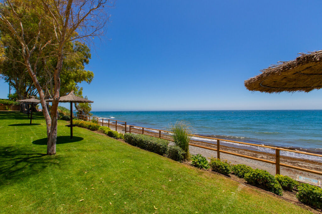 Top Floor Apartment Estepona Málaga - image 30