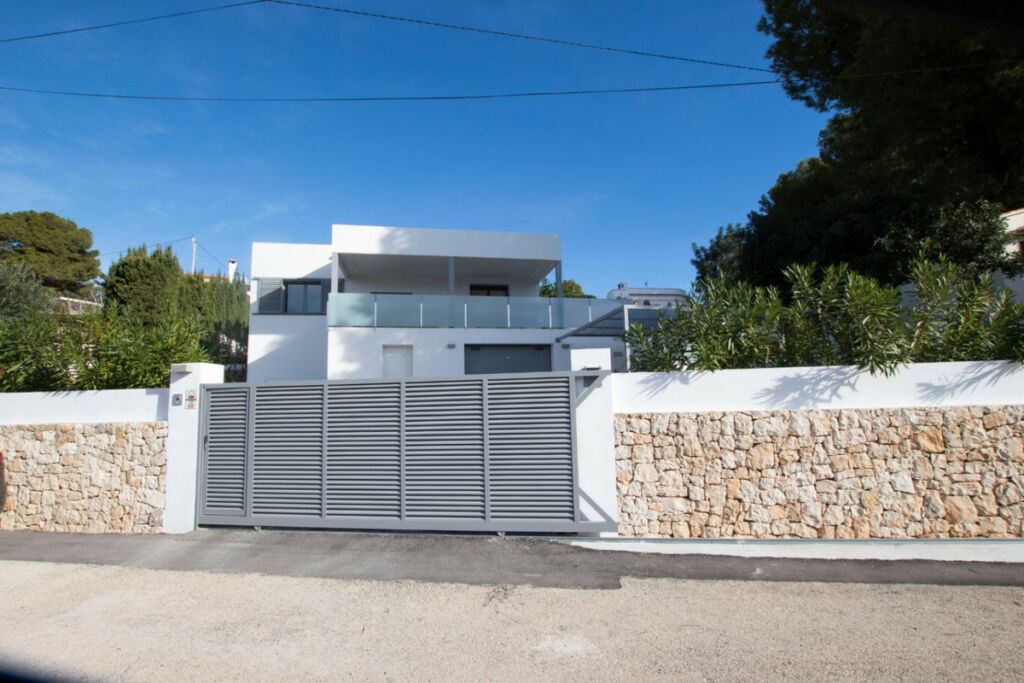 Detached Villa La Fustera Alicante - image 32