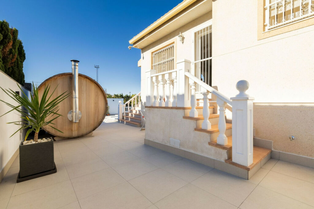 Detached Villa Benijofar Alicante - image 32