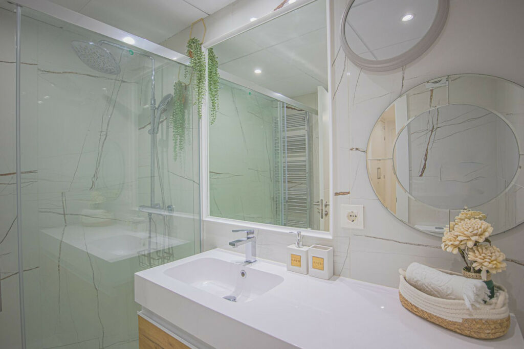 Middle Floor Apartment Estepona Málaga - image 32