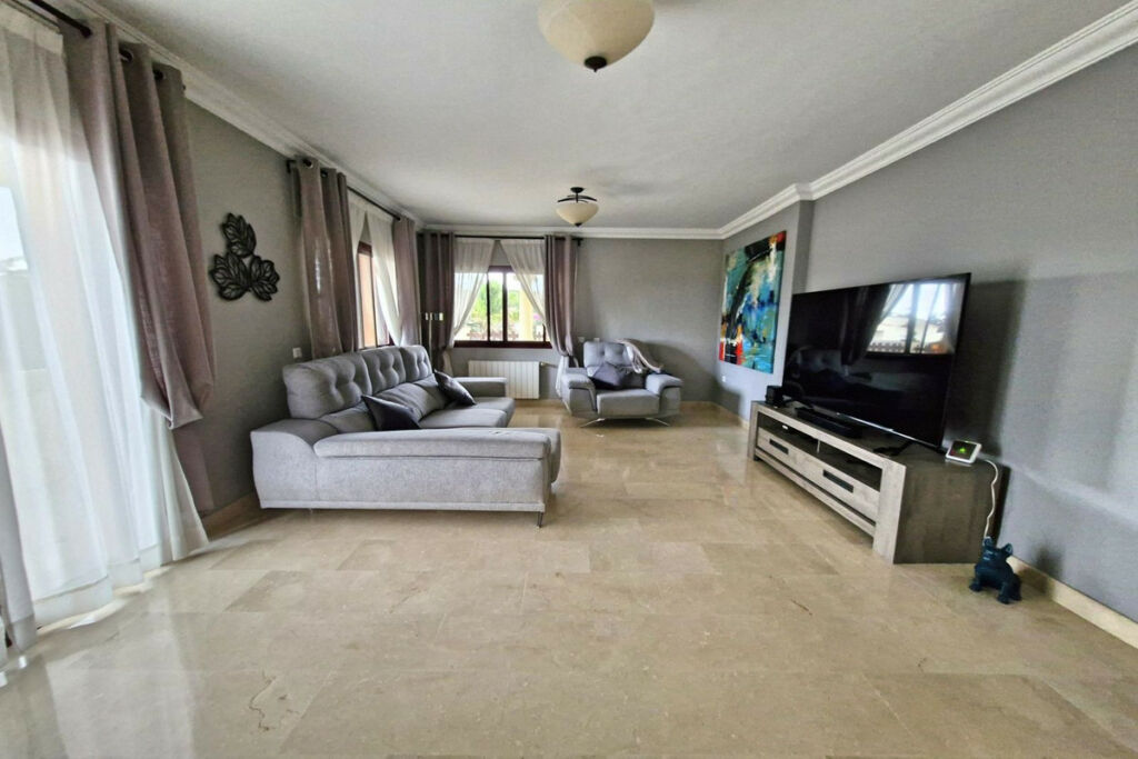 Detached Villa Coín Málaga - image 32