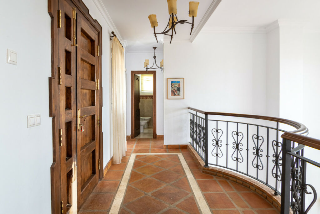 Townhouse Istán Málaga - image 18