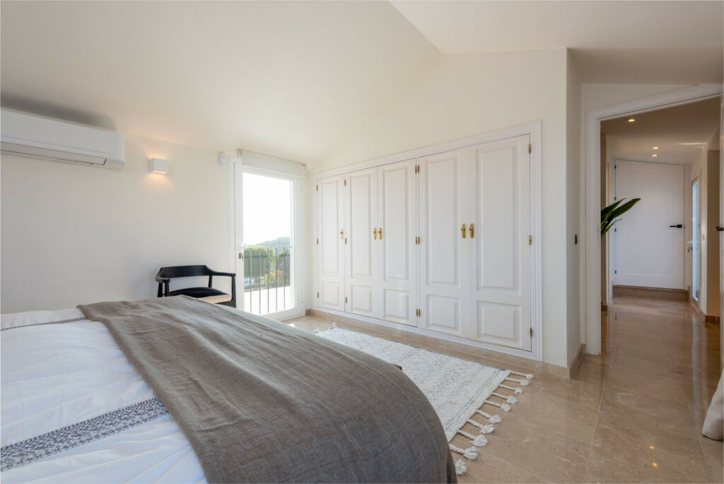 Detached Villa La Mairena Málaga - image 37