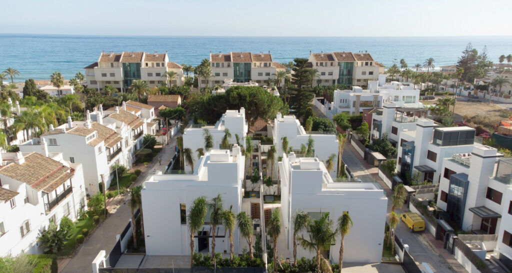 Detached Villa The Golden Mile Málaga - image 32