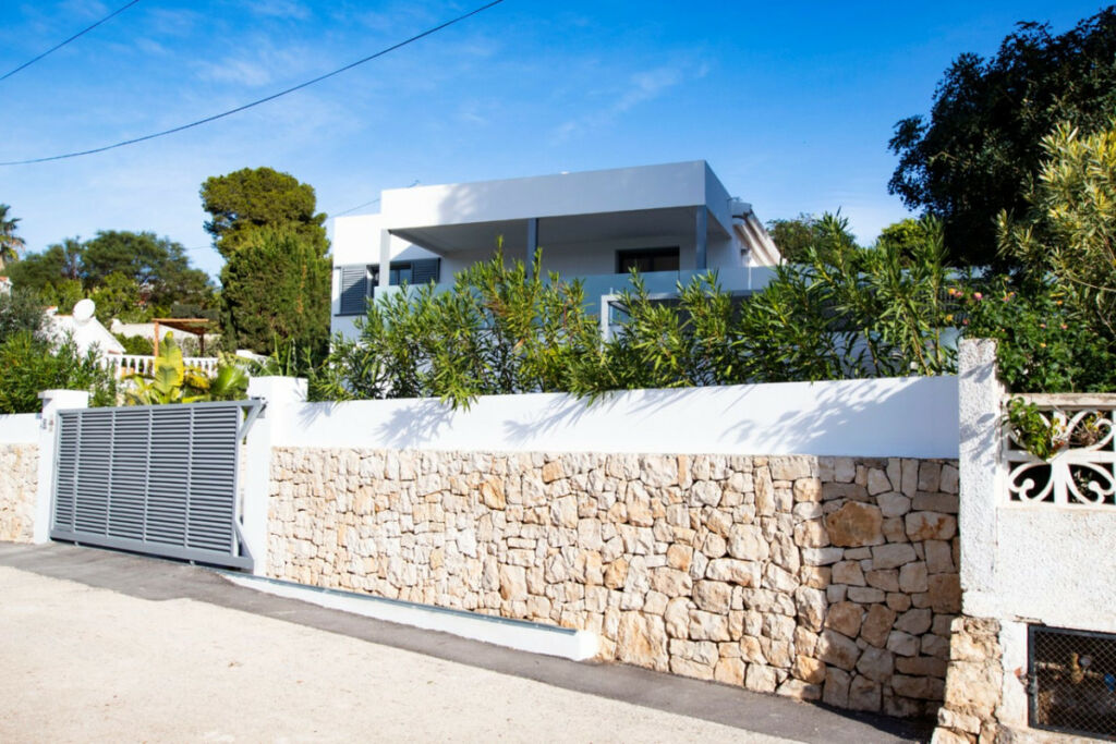 Detached Villa La Fustera Alicante - image 33