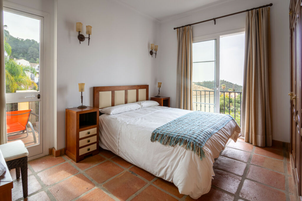 Townhouse Istán Málaga - image 20