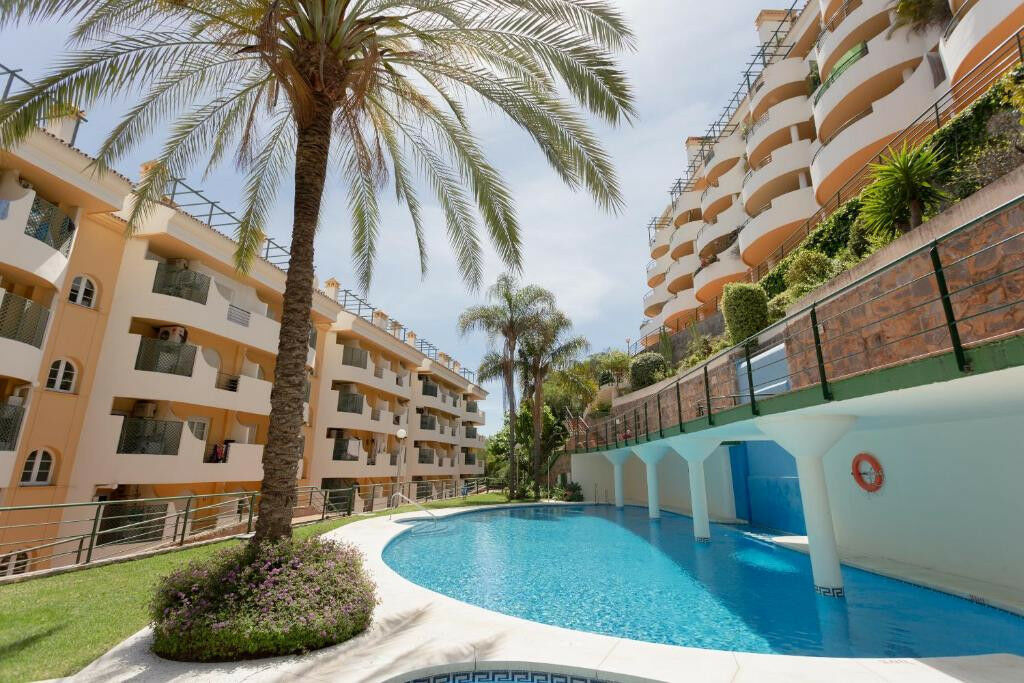 Middle Floor Apartment Nueva Andalucía Málaga - image 35