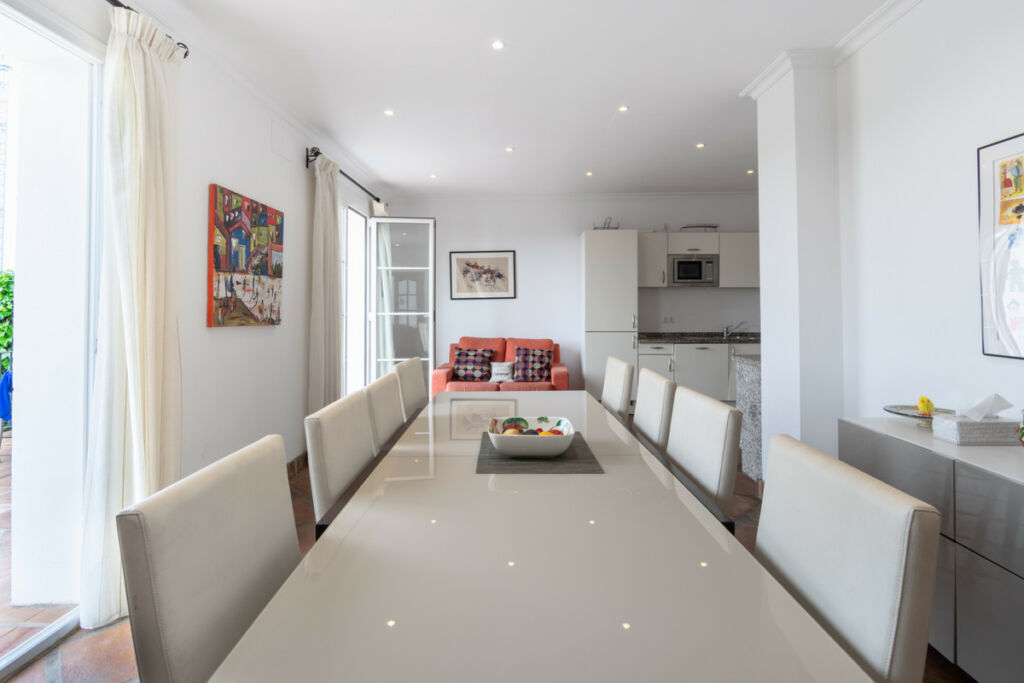 Townhouse Istán Málaga - image 10