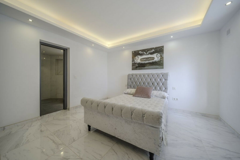 Detached Villa Benalmadena Málaga - image 38