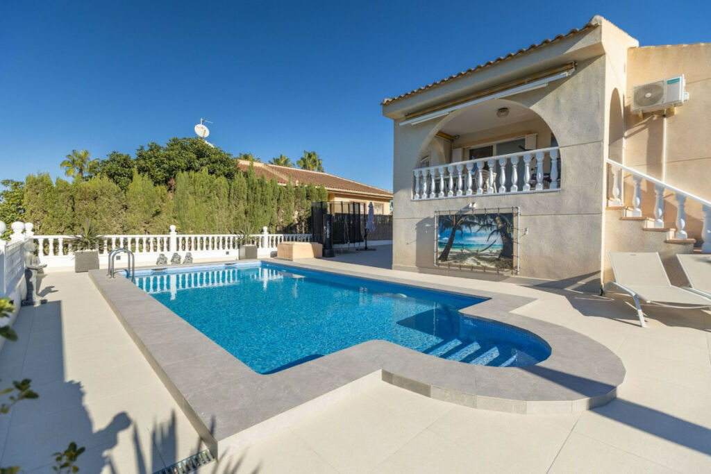 Detached Villa Benijofar Alicante - image 38