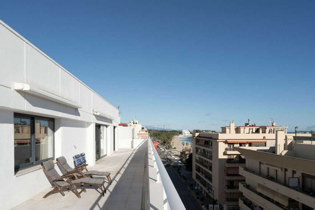 Penthouse Estepona Málaga - image 4