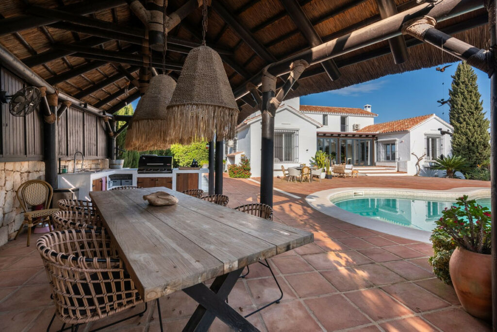 Detached Villa La Mairena Málaga - image 10