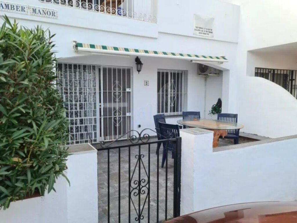 Middle Floor Apartment Manilva Málaga - image 4