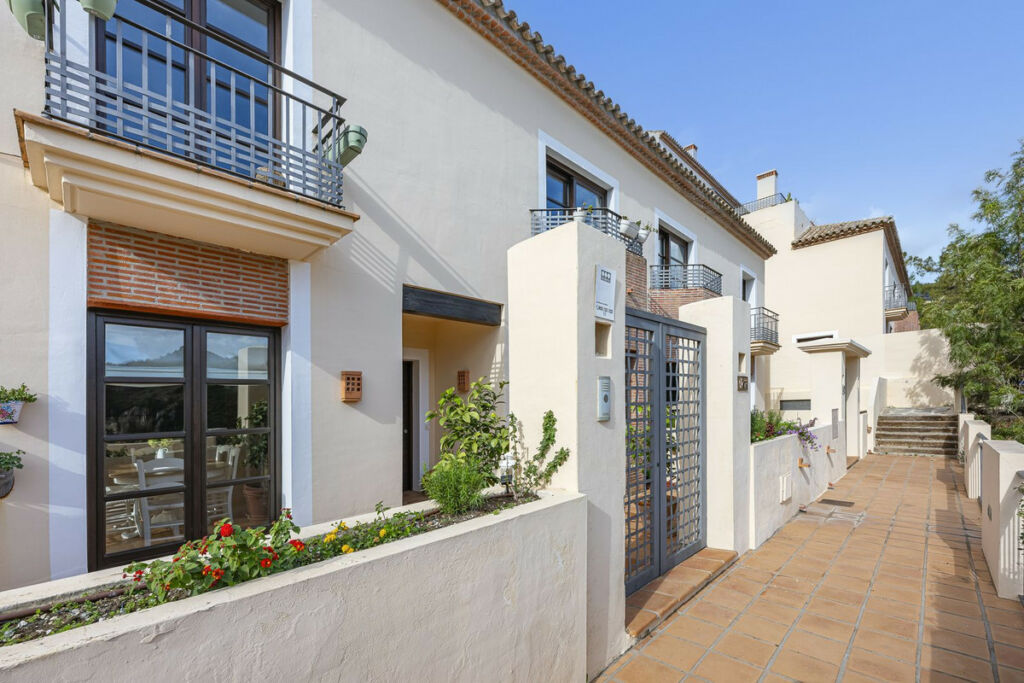 Semi-Detached House Benahavís Málaga - image 35