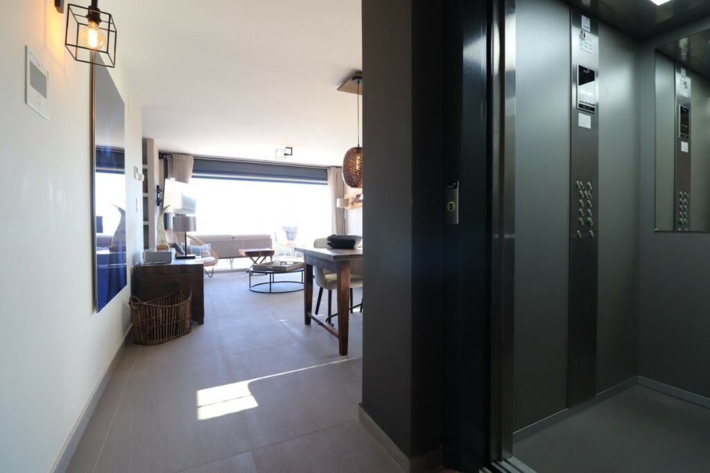 Middle Floor Apartment Guardamar del Segura Alicante - image 4