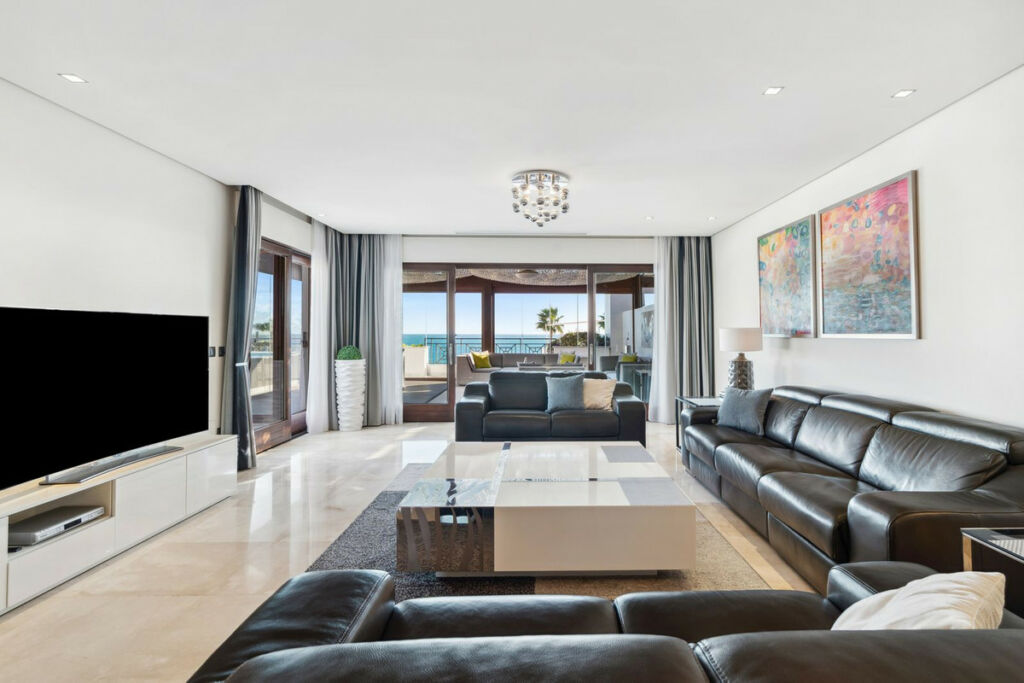 Penthouse Estepona Málaga - image 4