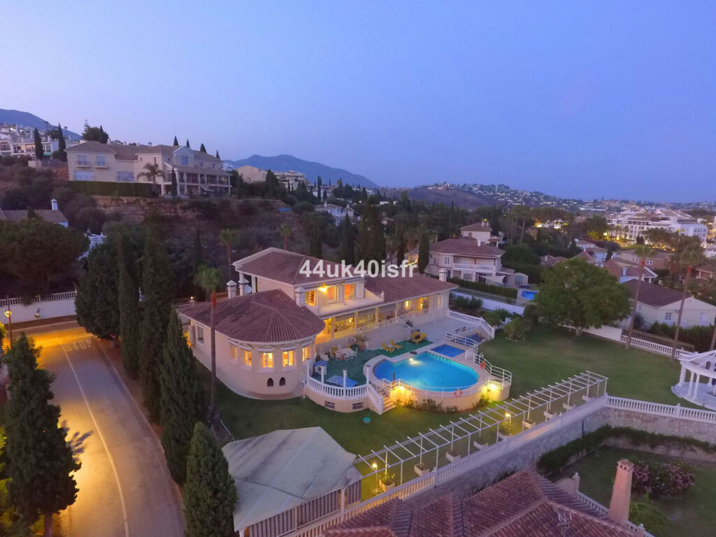 Detached Villa Mijas Golf Málaga - image 4