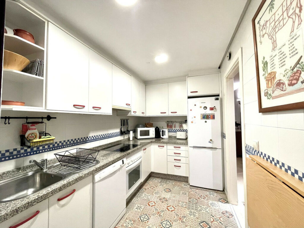 Ground Floor Apartment Los Monteros Málaga - image 4