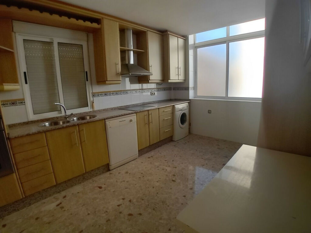 Middle Floor Apartment Puerto de Mazarrón Murcia - image 4