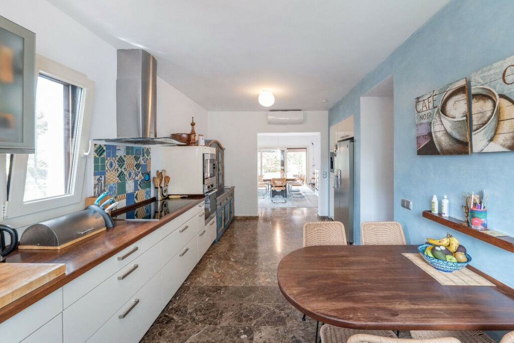 Detached Villa Marbella Málaga - image 4