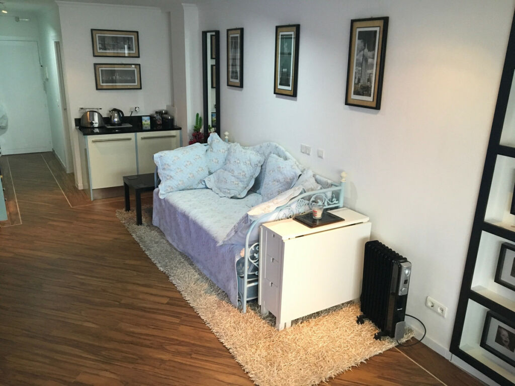 Middle Floor Studio Riviera del Sol Málaga - image 4