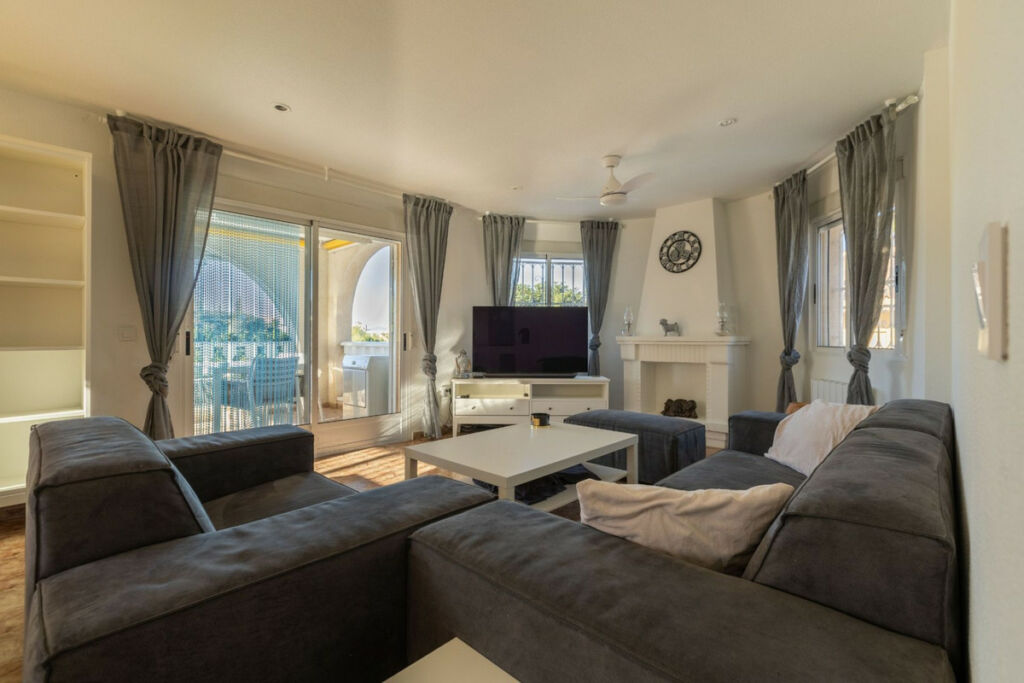 Detached Villa Benijofar Alicante - image 4