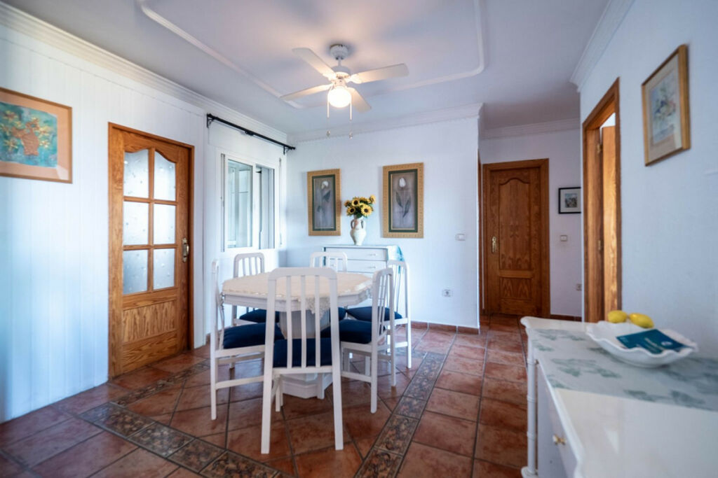 Middle Floor Apartment Alhaurín el Grande Málaga - image 4
