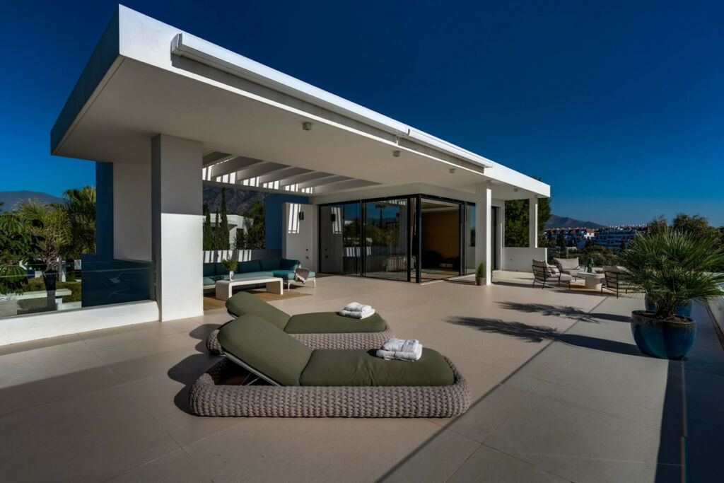 Detached Villa The Golden Mile Málaga - image 35