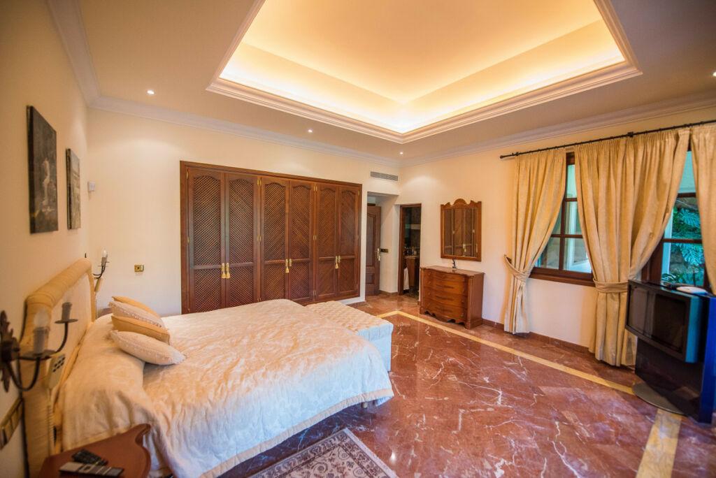 Detached Villa La Zagaleta Málaga - image 42